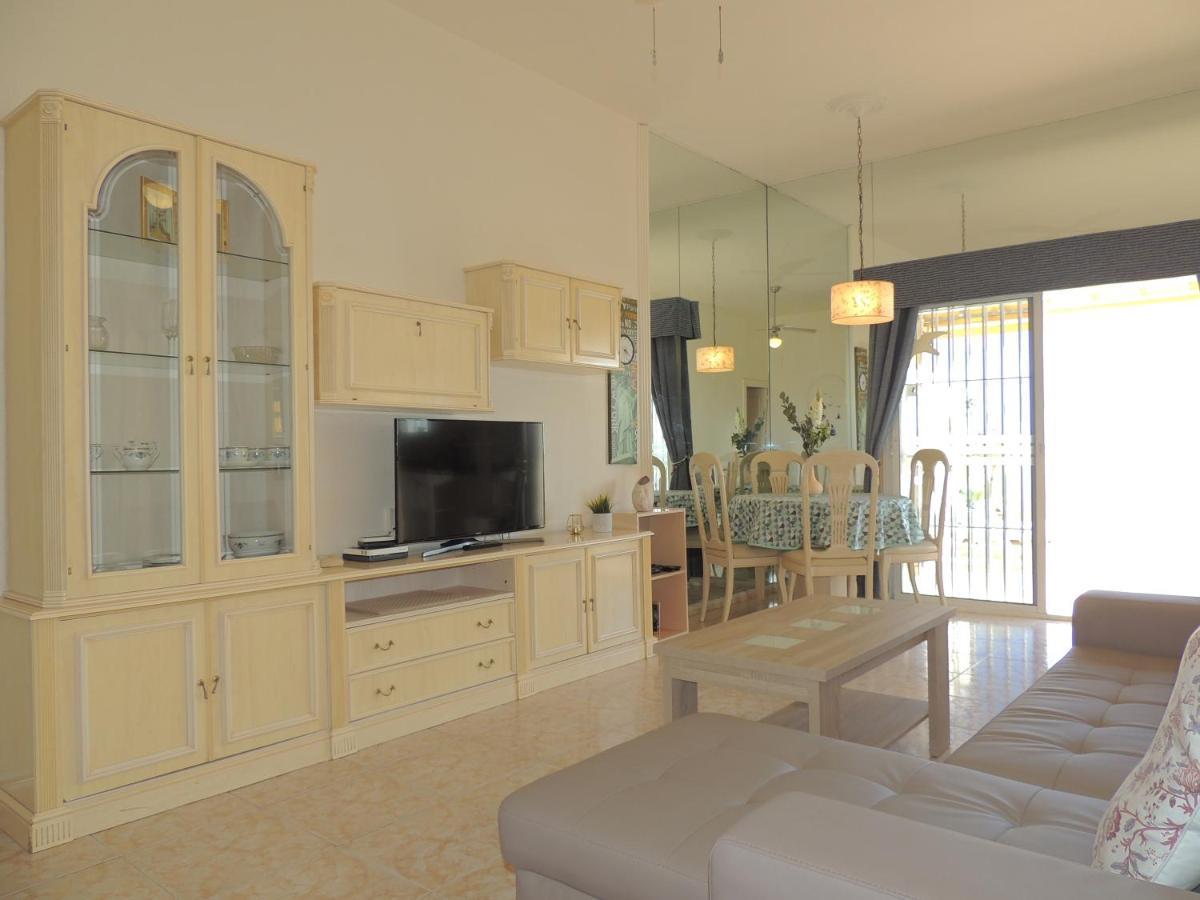 Ole Playa 5A Beach Front - A Pie De Playa, Sea Views - Vistas Al Mar, Puerto Marina Бенальмадена Экстерьер фото